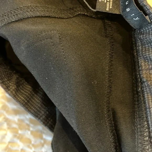 NWT Sanctuary stretch ponte pants in harvest plaid - grey . Small straight leg - Picture 7 of 7